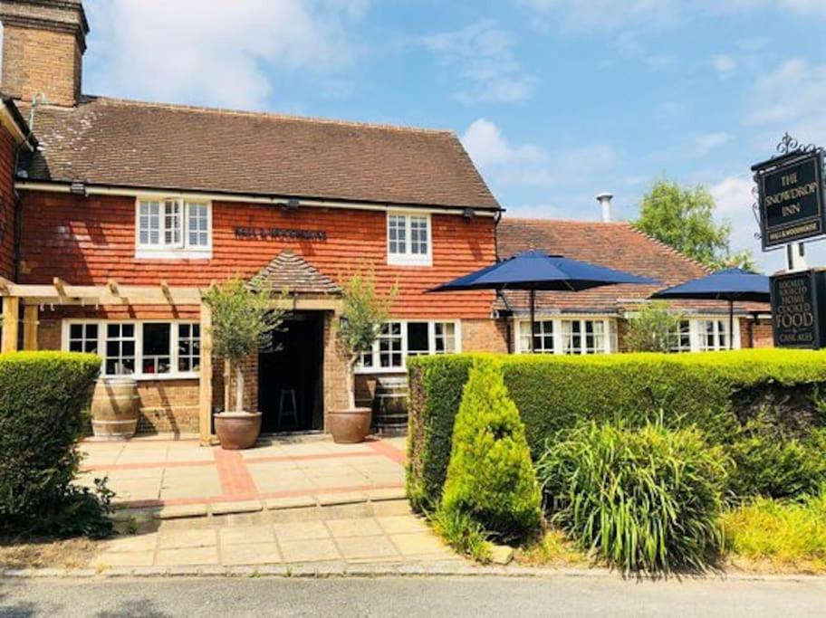 The Retreat Villa Chelwood Gate Exterior photo